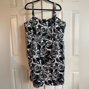 Black & White Floral Print Dress Sz 22